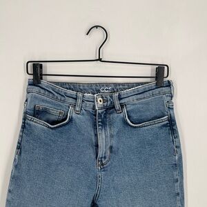 Cos Straight Leg Slim Fit Ankle Length Mid Rise Jeans